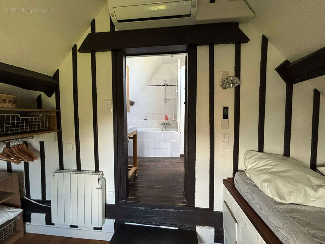 Maison à BASSENEVILLE