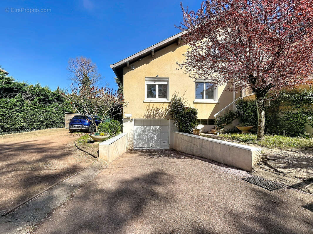 Maison à FRANCHEVILLE