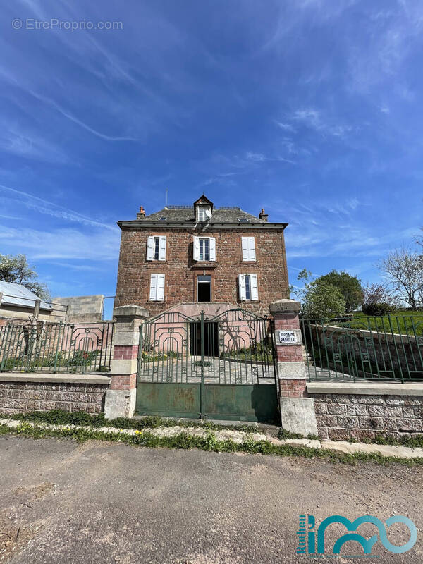 Maison à RODELLE