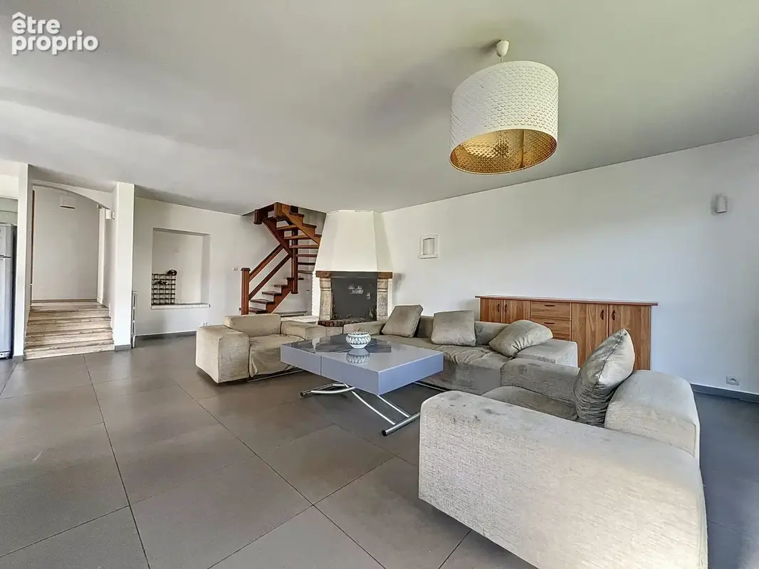 Maison 10 pièces 254 m² à vendre à Le Plessis-Trevise (94420) - photo 2