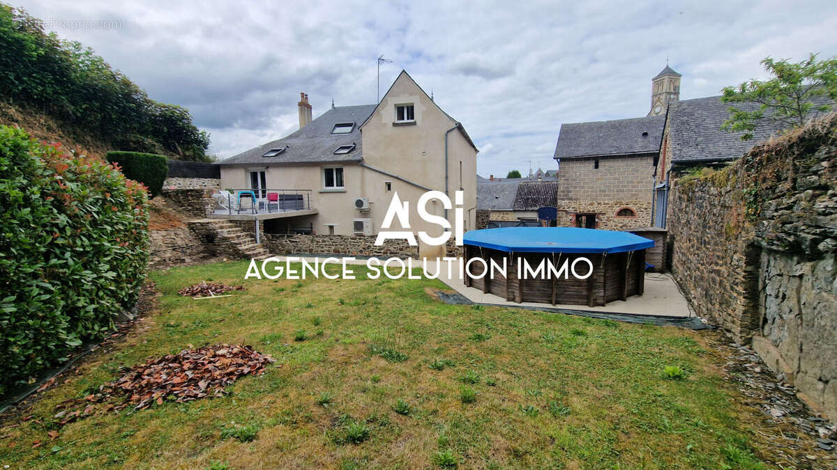 Maison Montsurs 8 pièce(s) 254 m2 - photo 13