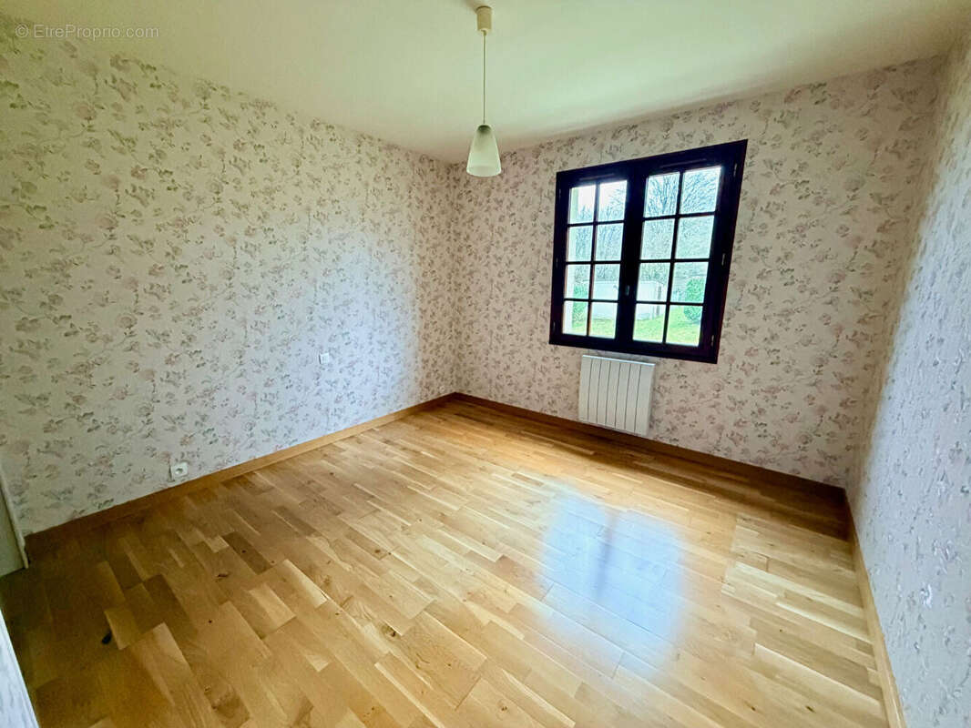 Maison à LA FRESNAYE-SUR-CHEDOUET