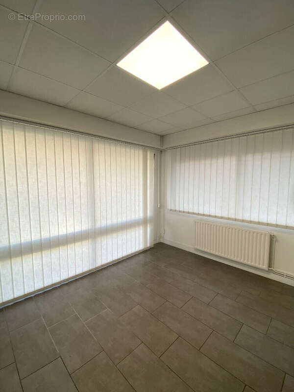 Commerce à JURANCON