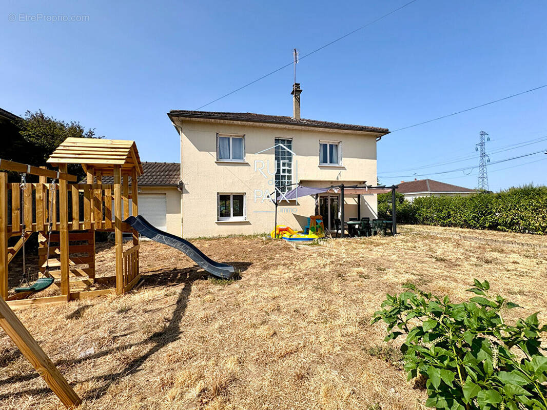 Maison à CHATELLERAULT