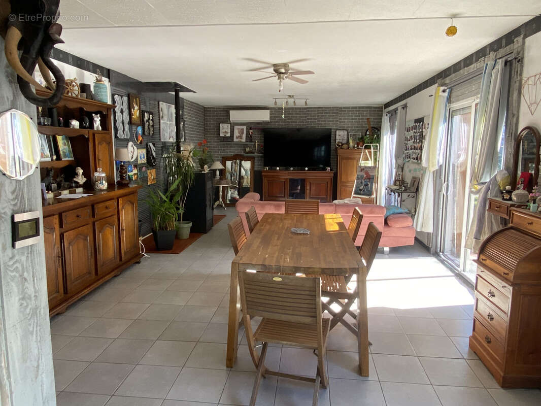 Maison à VILLENEUVE-LES-CERFS