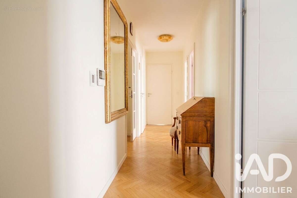 Photo 5 - Appartement à ISSY-LES-MOULINEAUX
