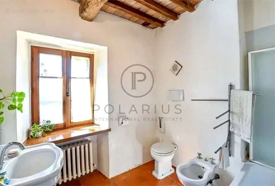 Ancienne ferme historique avec écuries et piscine, à 8 minutes d'Urbino - photo 28