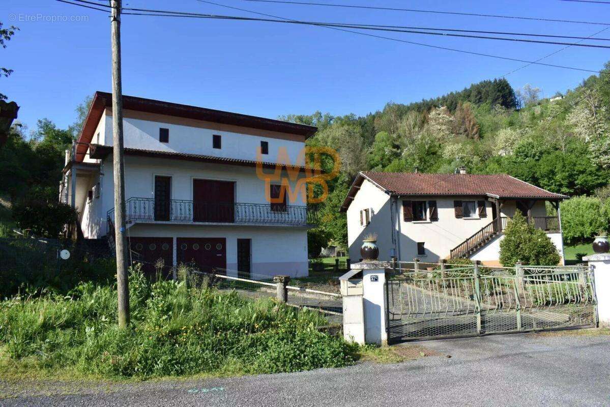 Maison à DECAZEVILLE