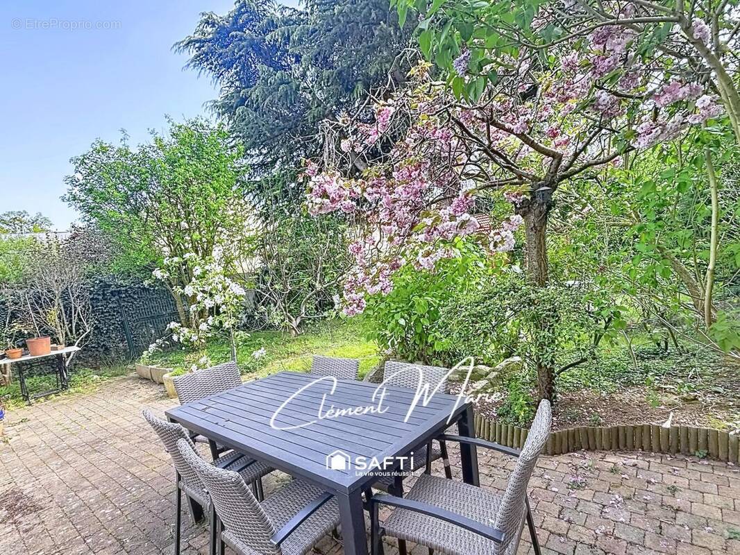 Photo 1 - Maison à COMBS-LA-VILLE