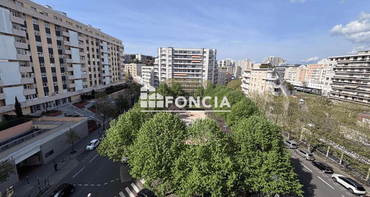 Appartement à SAINT-ETIENNE
