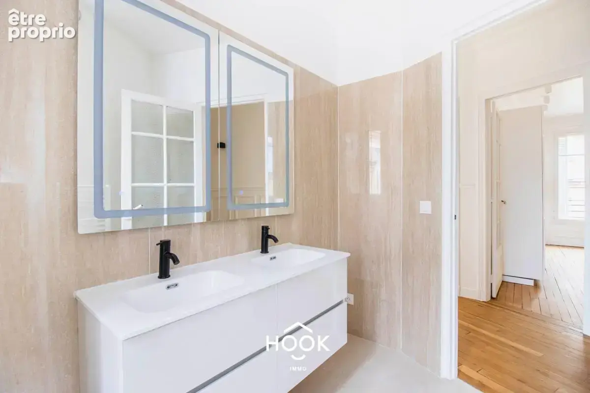 Rue de Tocqueville : 80 m² rénové, 6e étage avec ascenseur, immeuble Art nouveau - photo 9