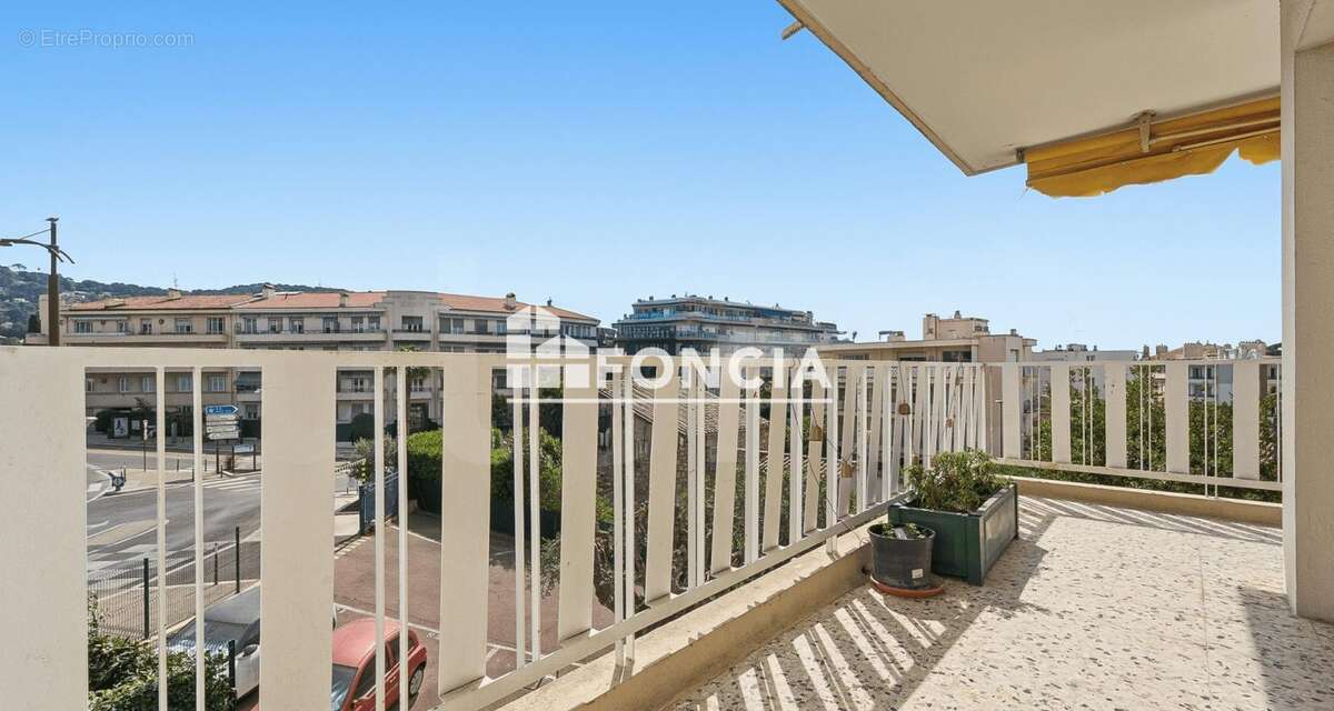 Appartement à LE CANNET
