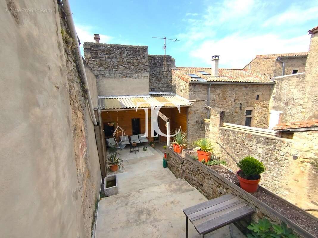 Maison à SAINT-PAUL-LE-JEUNE