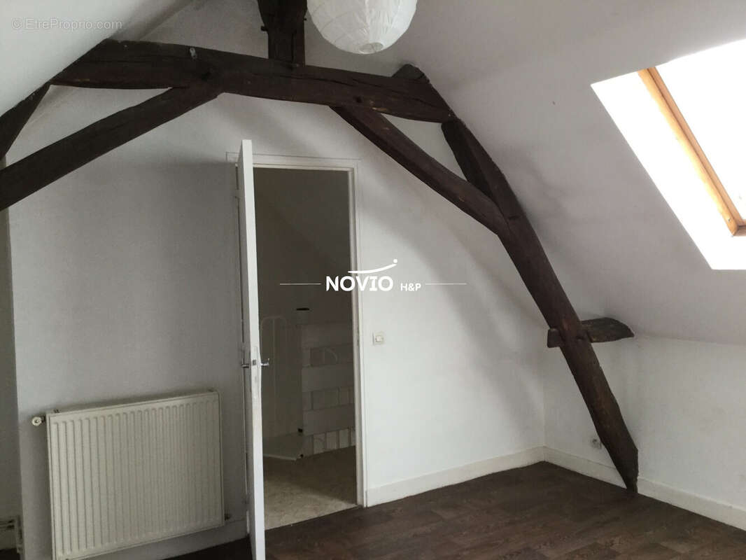 Appartement 250 m² à Chatellerault  - photo 6