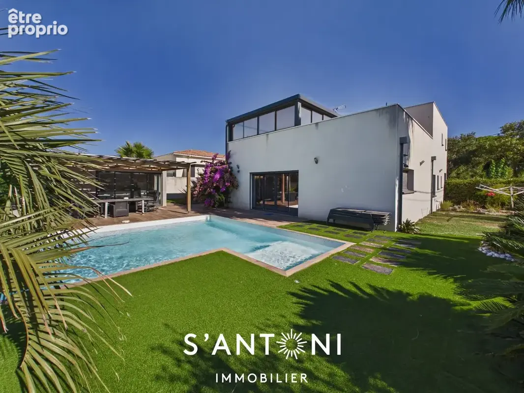 Villa de standing au Grau d'agde sur une parcelle de 880m² avec piscine - photo 13