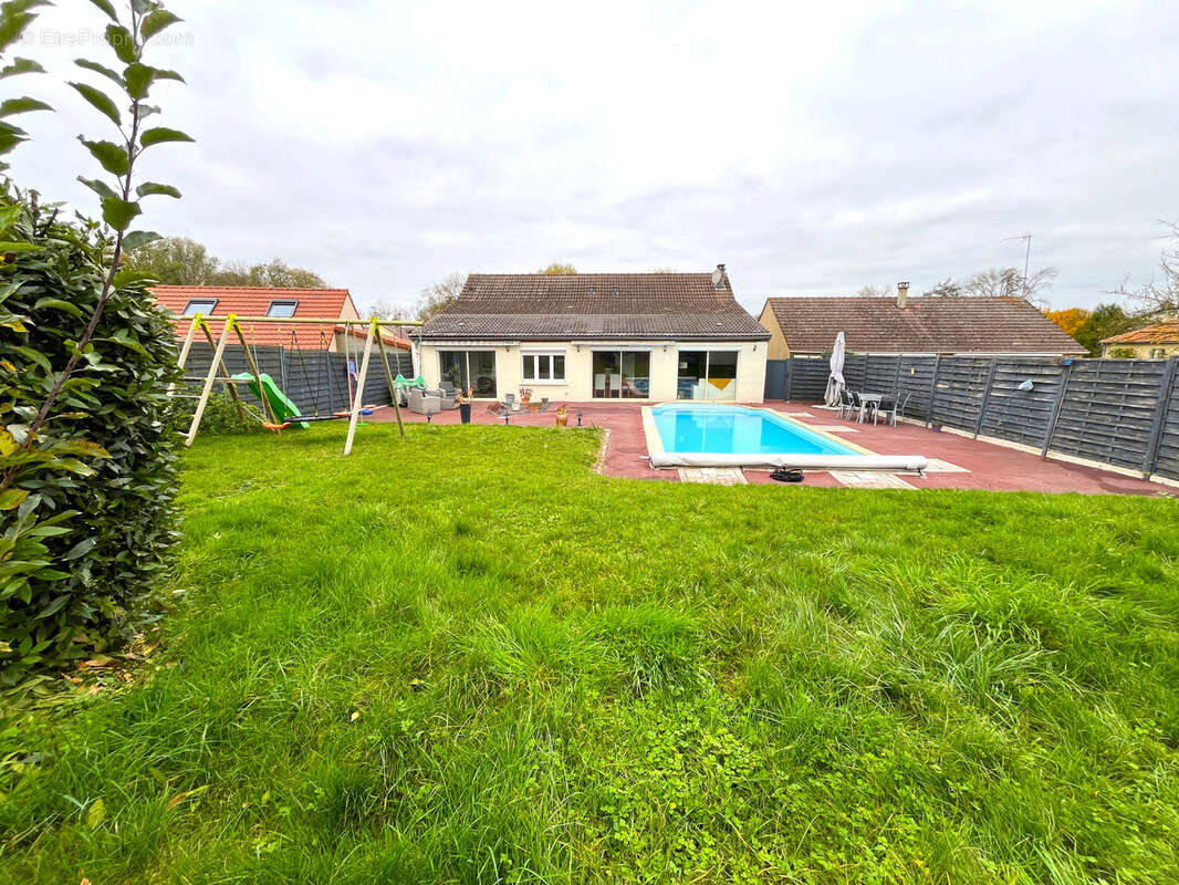 Maison à SAINT-MASMES