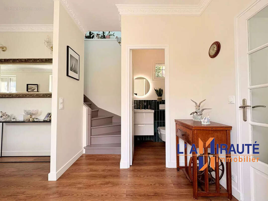 Maison à MAISONS-LAFFITTE