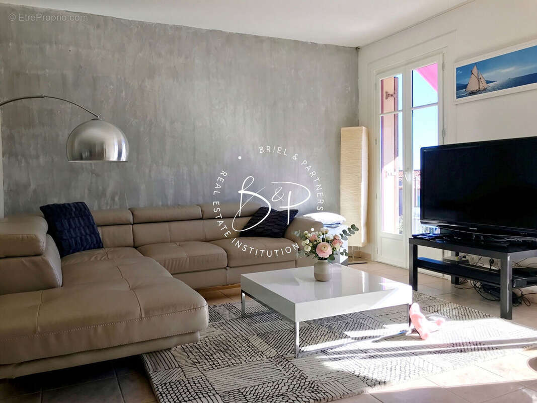 Appartement à LORGUES