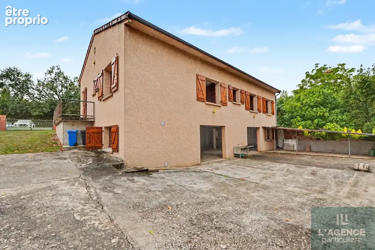 Maison T5 de 145 m2 avec comble de 152 m2 et sous-sol de 157 m2 sur un terrrain arboré de 2500 m2 - photo 18