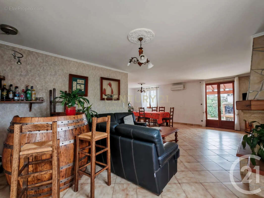 Maison à COURNONTERRAL