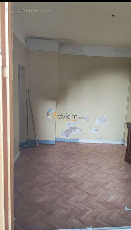 Piece 1 : 12m2 - Appartement à ISSY-LES-MOULINEAUX