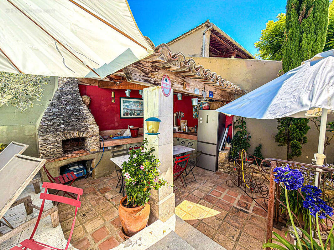 Maison à PUJAUT