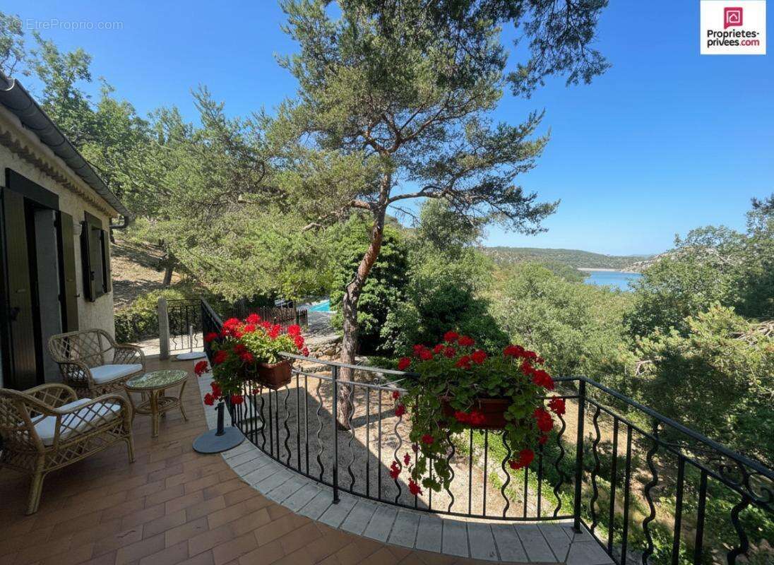 Maison à ESPARRON-DE-VERDON
