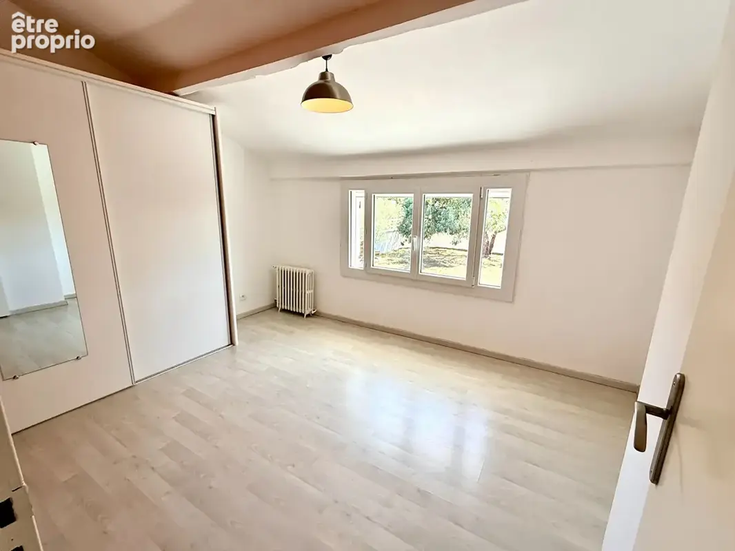 4 CHAMBRES avec garage et jardin - photo 13