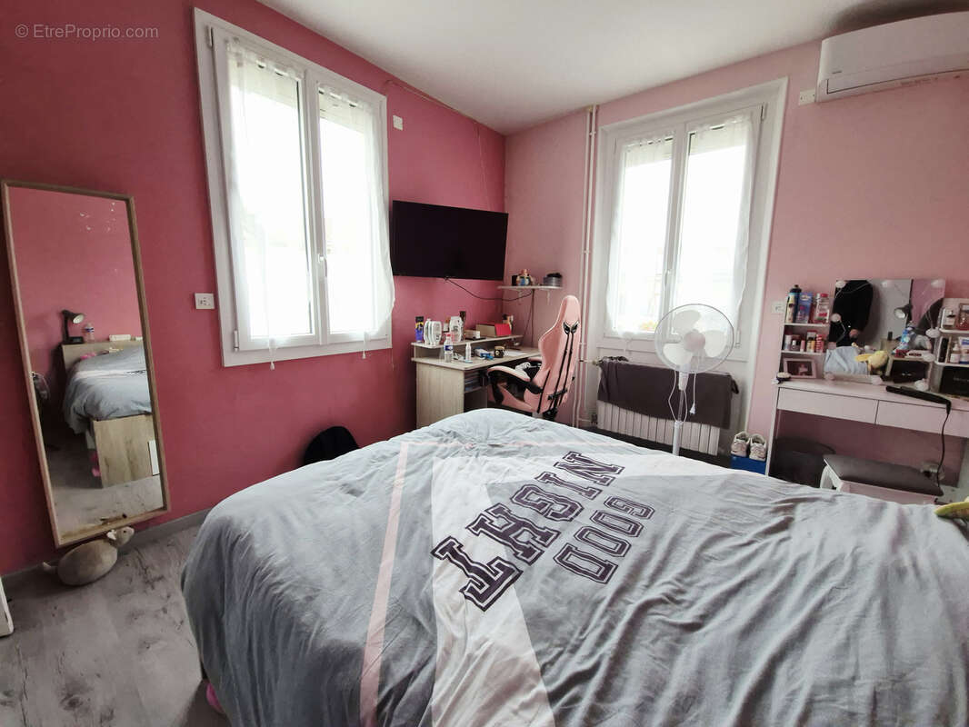 Maison à VILLESENEUX