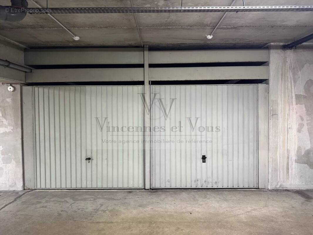 Parking à MONTREUIL