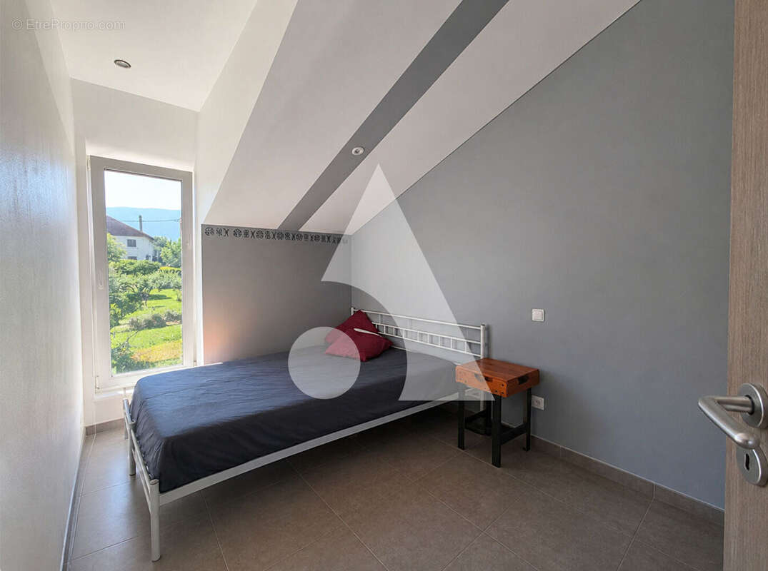 Appartement à VIVIERS-DU-LAC