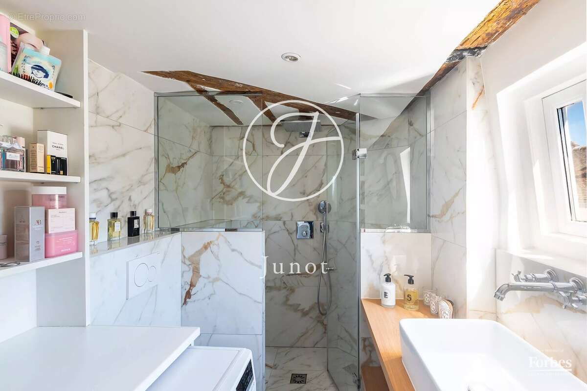 Paris 18e - MONTMARTRE - Duplex - 54,11m² Carrez - 2 pièces - Exposition sud-ouest - Jardin - photo 15