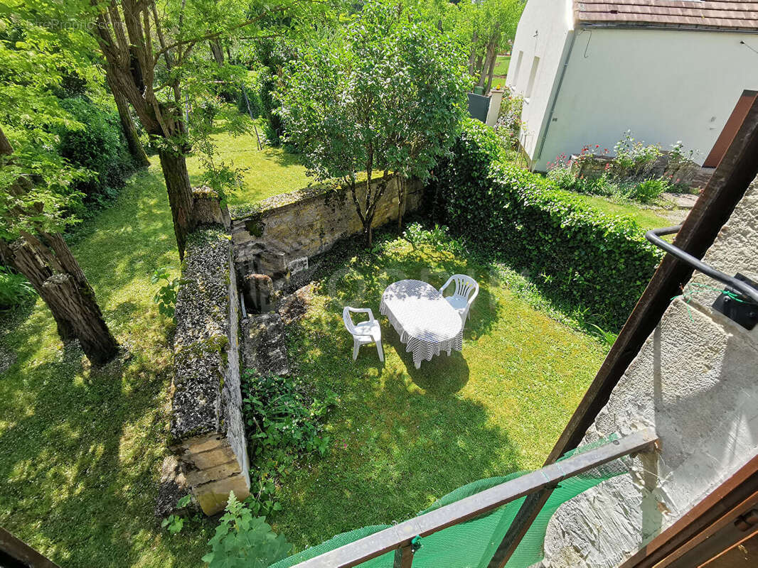 Maison au calme avec terrain agréable, en excellent état - photo 18