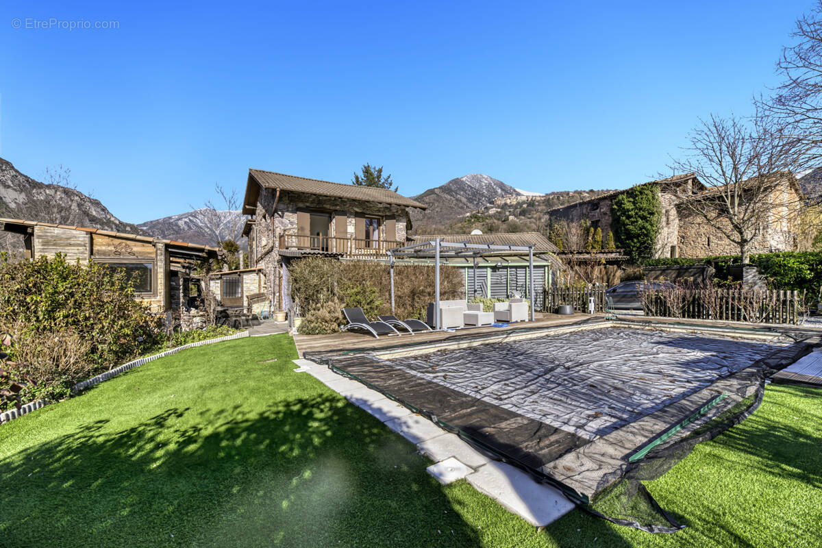 Maison à ROQUEBILLIERE