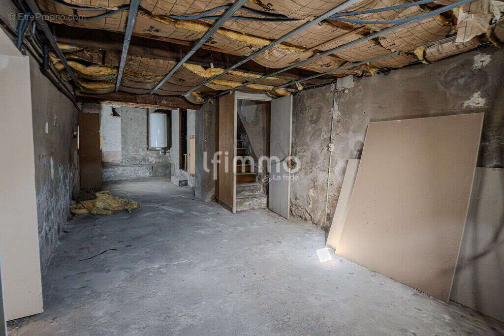 Maison en pierre fort potentiel de rénovation - photo 10