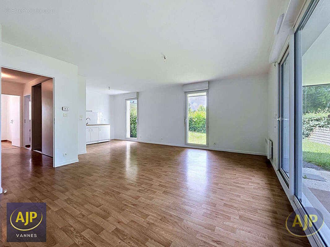 Saint ave t3  67 m2 en rez-de-jardin avec garage et parking - photo 2