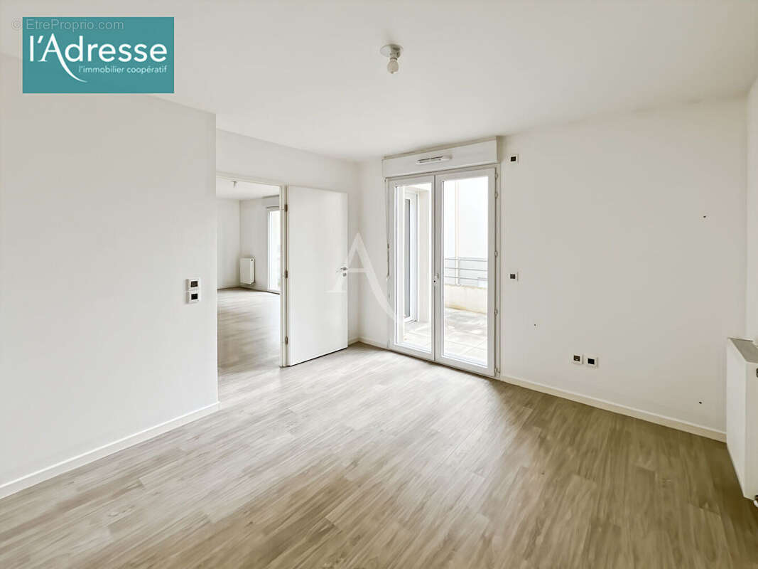 Appartement à HARDRICOURT
