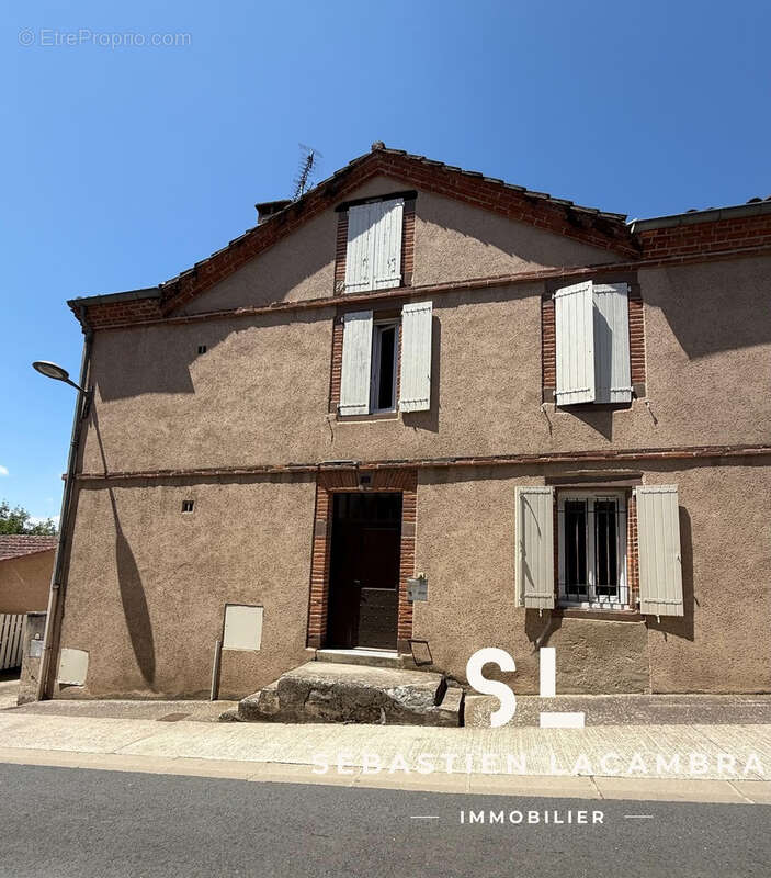 Maison à SAINT-JUERY