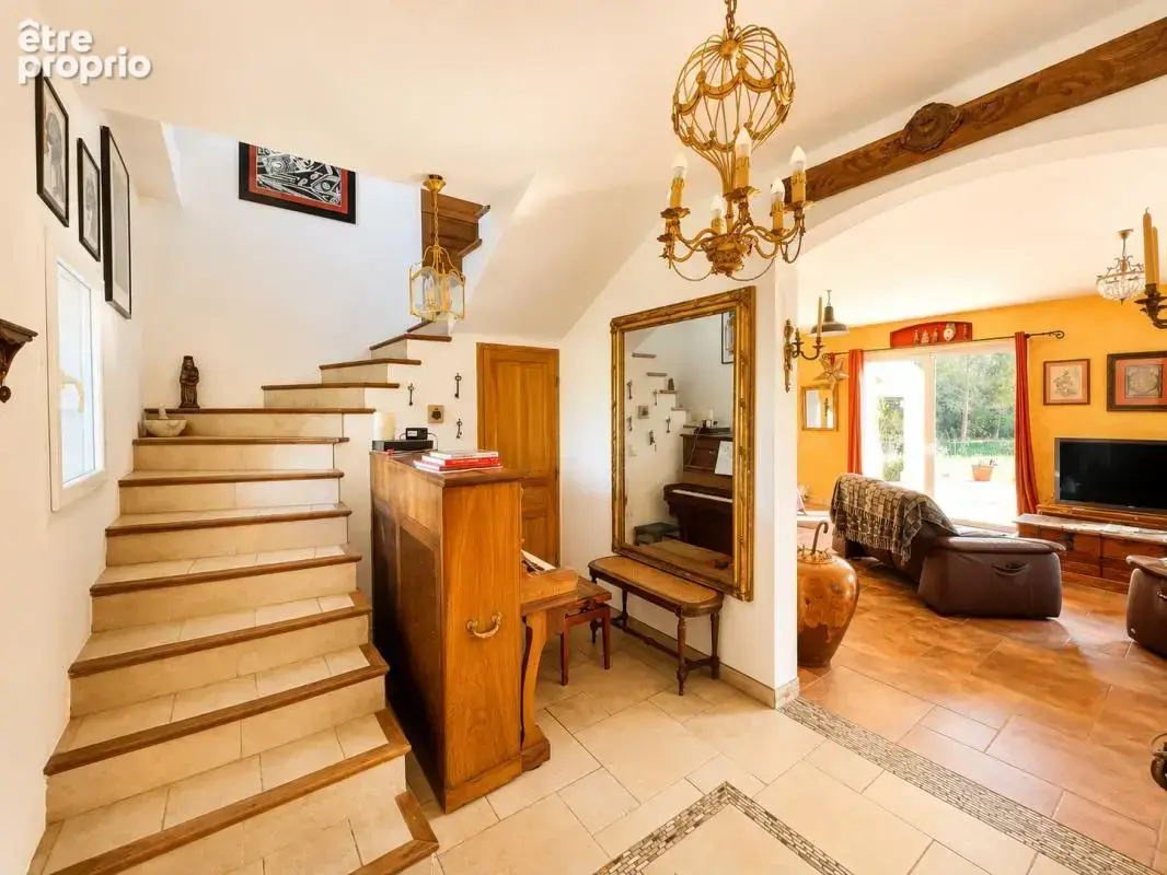 Magnifique propriété à Trets au calme sur parcelle de 4358 m² - photo 8