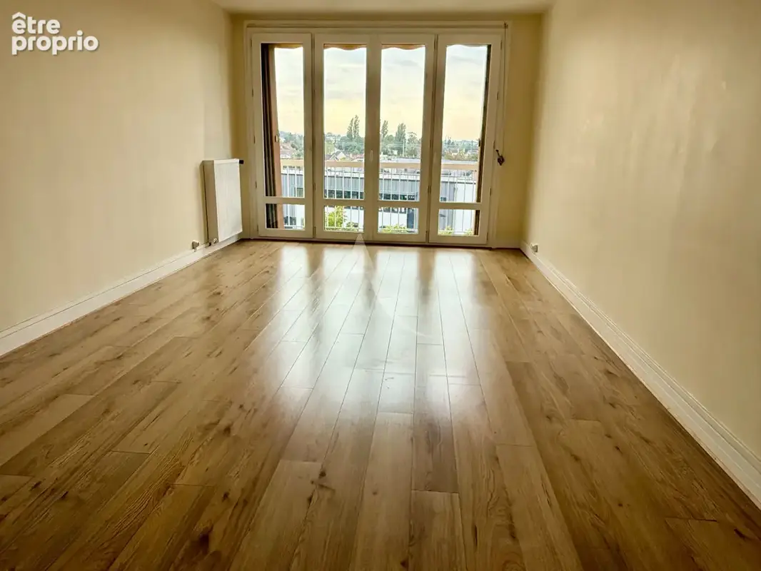 Appartement à CHAVILLE