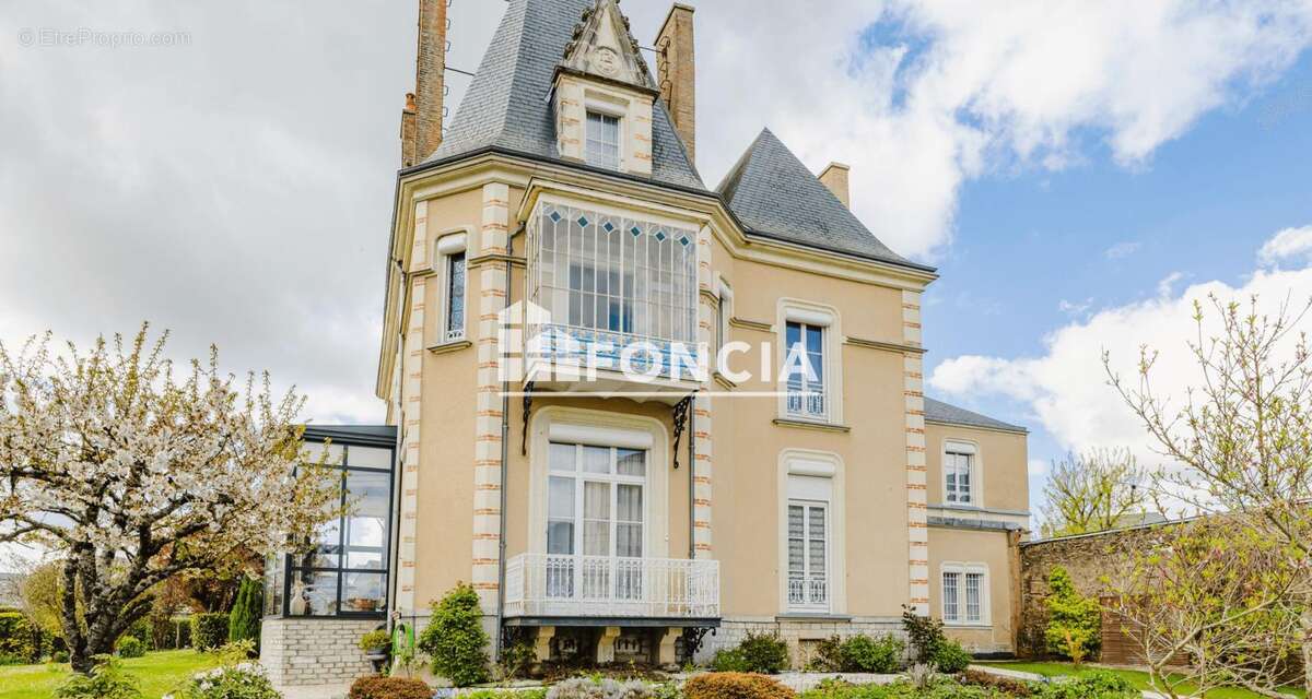 Maison à CHATEAU-GONTIER