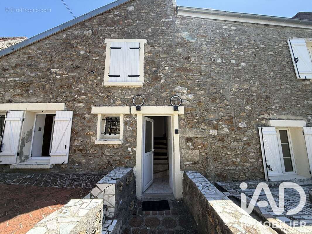 Maison 140 m² à Verdelot  - photo 5