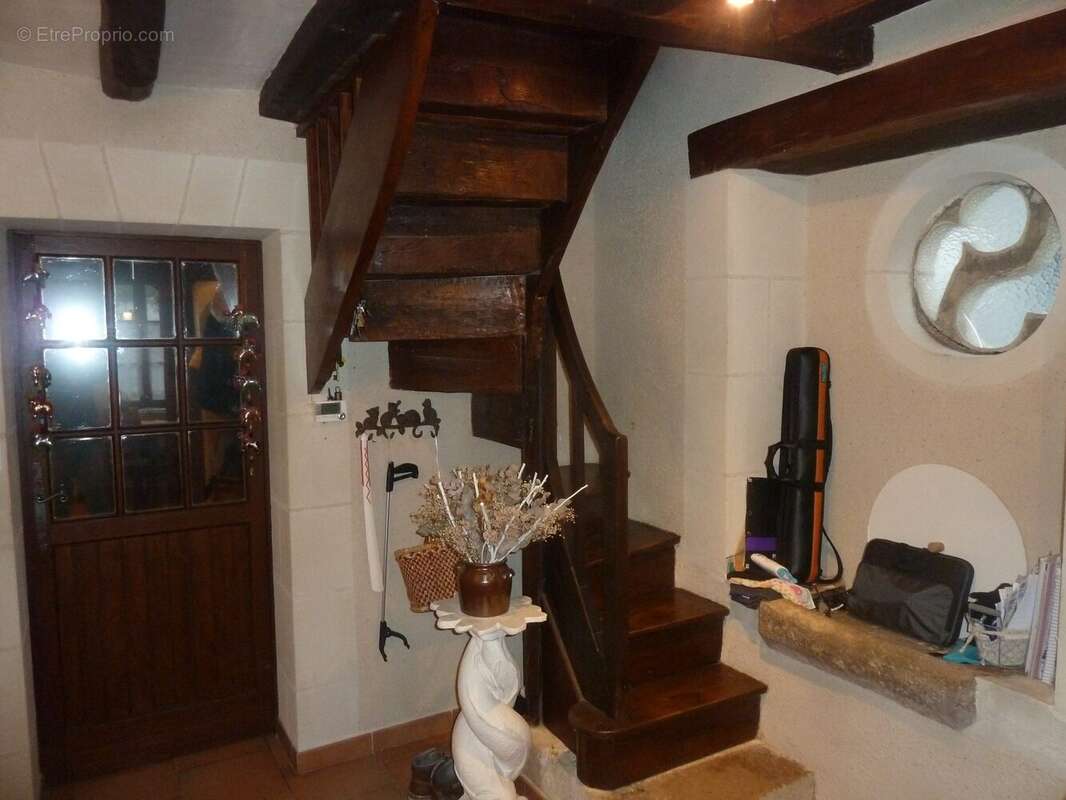 escalier chêne - Maison à SAINTE-CATHERINE-DE-FIERBOIS