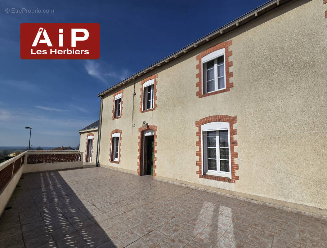 Maison à MENOMBLET