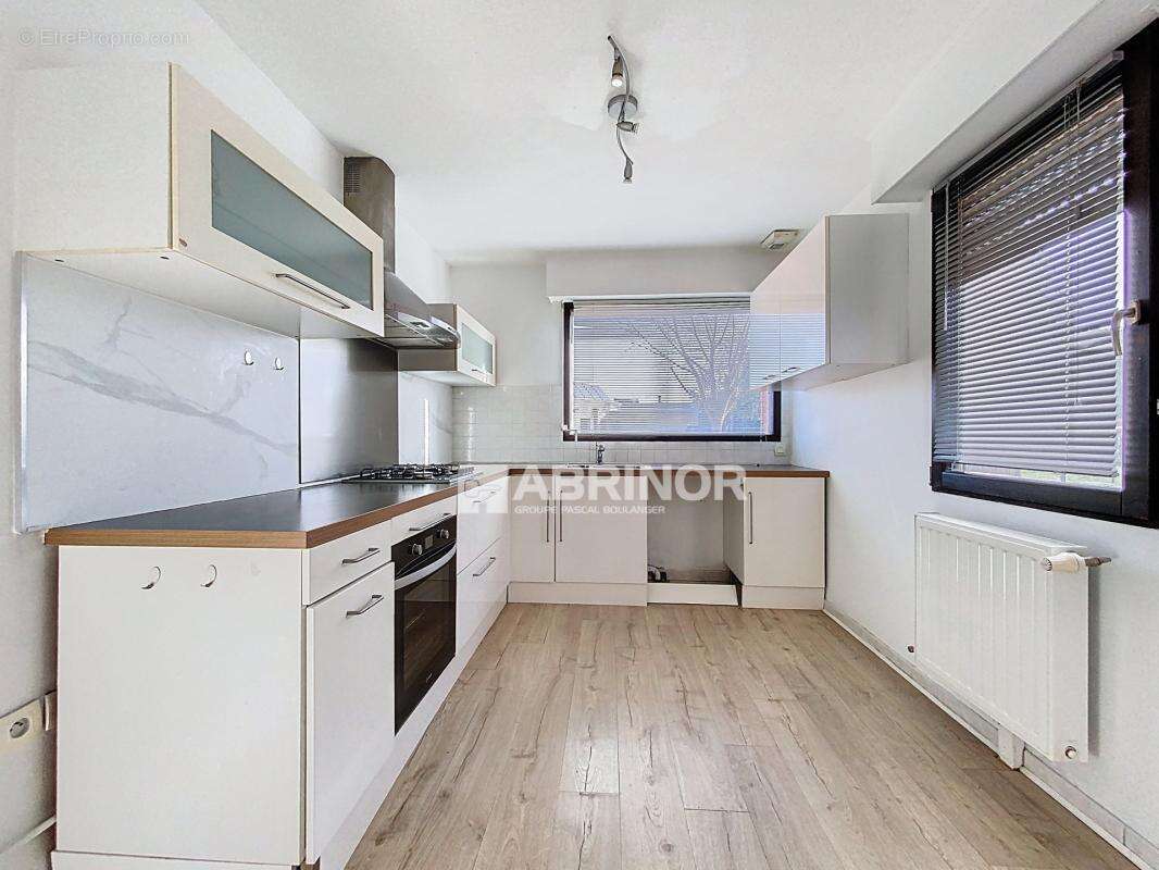 Maison à NEUVILLE-EN-FERRAIN