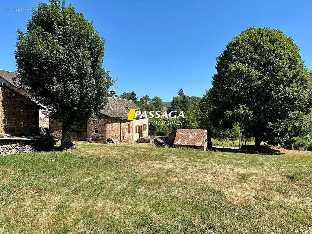 A VENDRE - Ancien corps de ferme et terrains - LAUSSELENQ - photo 7
