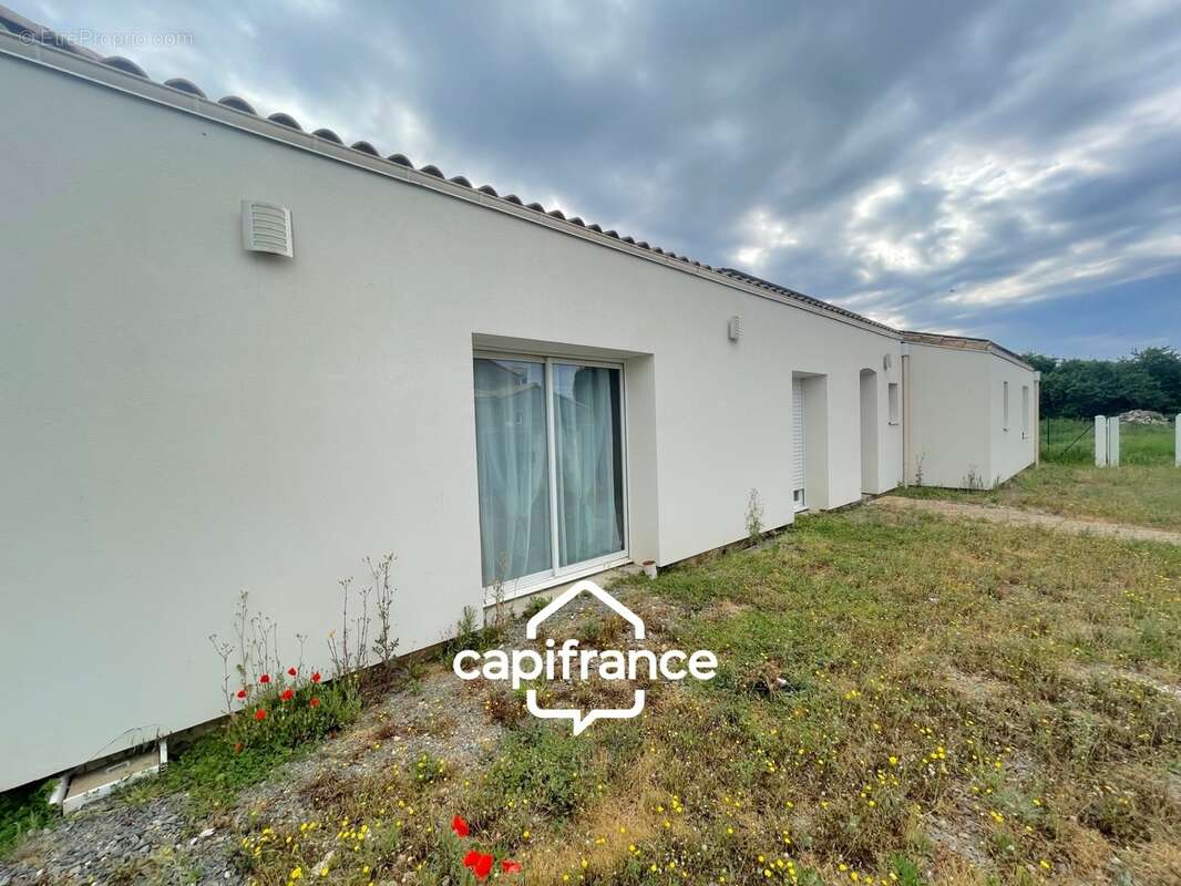 À vendre – Maison familiale 2006 – Environnement calme à Moreilles (85) - photo 2