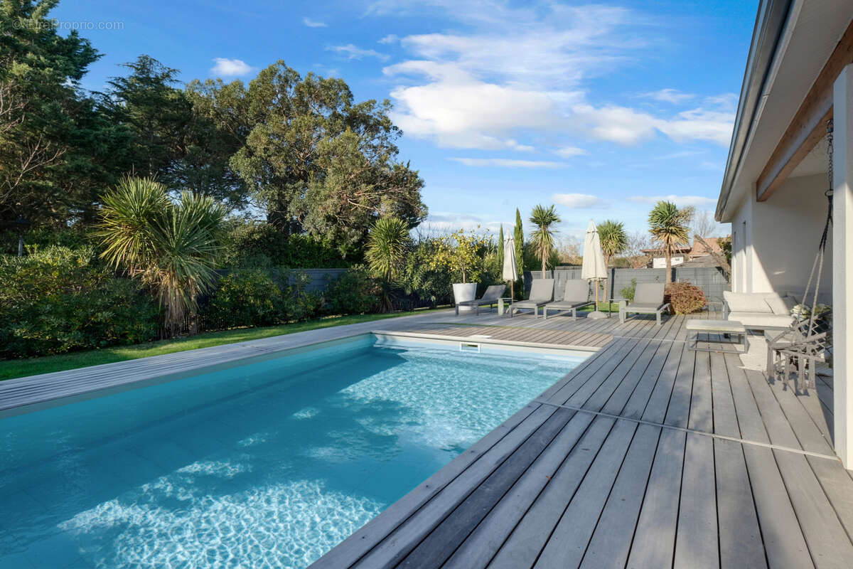 Maison à SAINTE-FOY-D&#039;AIGREFEUILLE