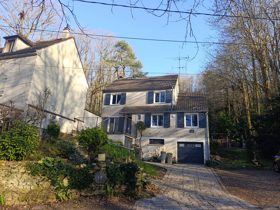 Maison à BURES-SUR-YVETTE