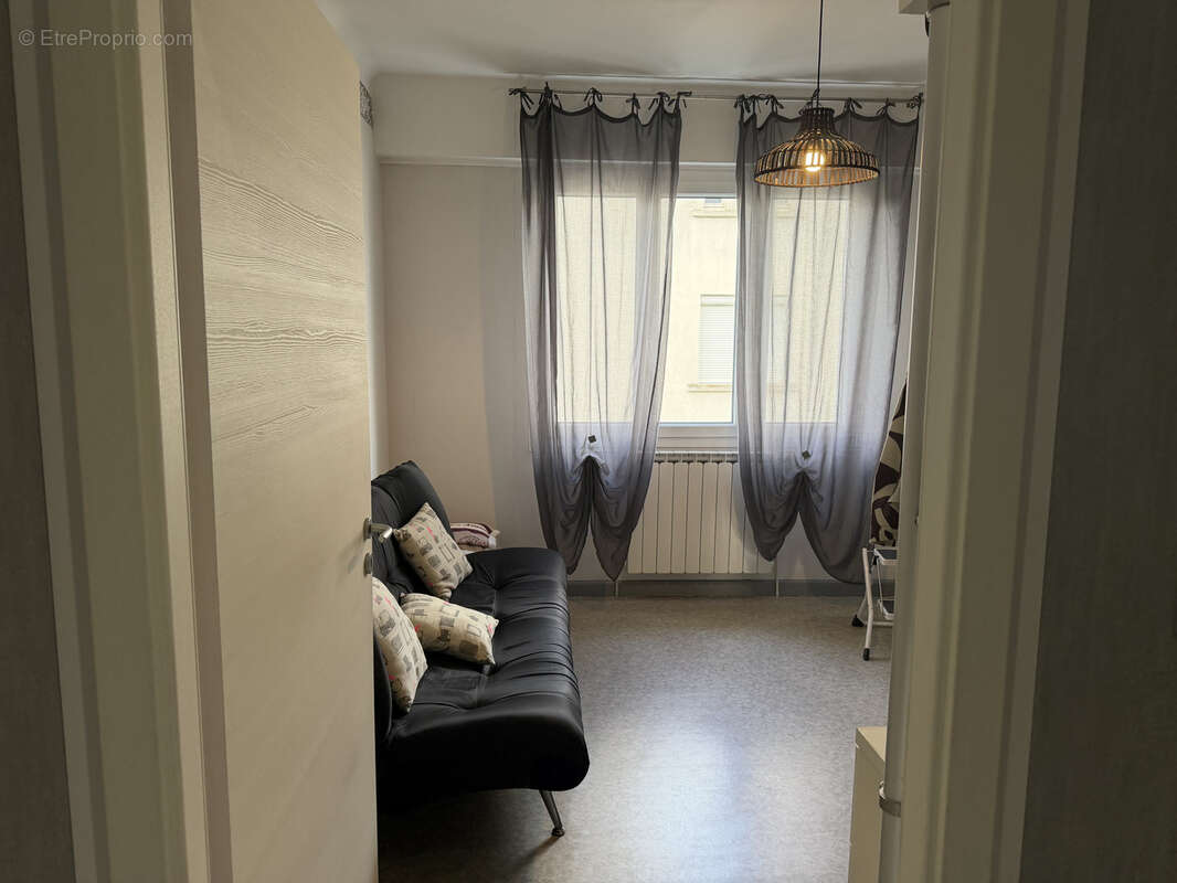 Maison à MONTAIGU-DE-QUERCY